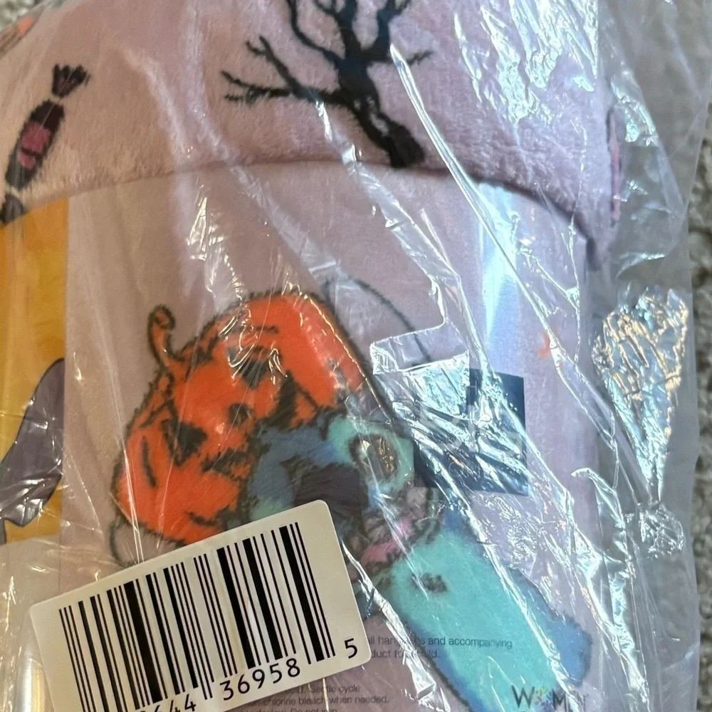 Disney Purple Halloween Blanket Stitch Design NEW Angel Trick or Treating